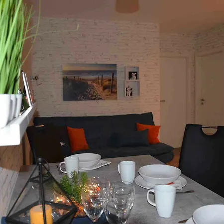 Apartment R&a Naftolin's Messe *